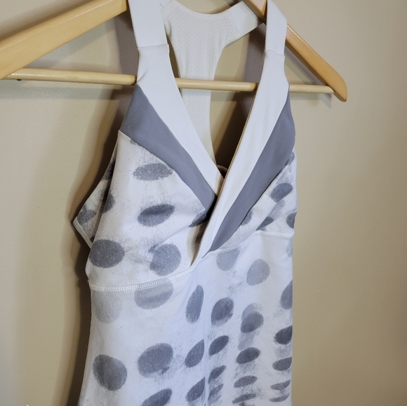 Spotted - Ladies like NEW Lululemon Deep Breathe Tank Top White/Grey Size 6 - Picture 5 of 11
